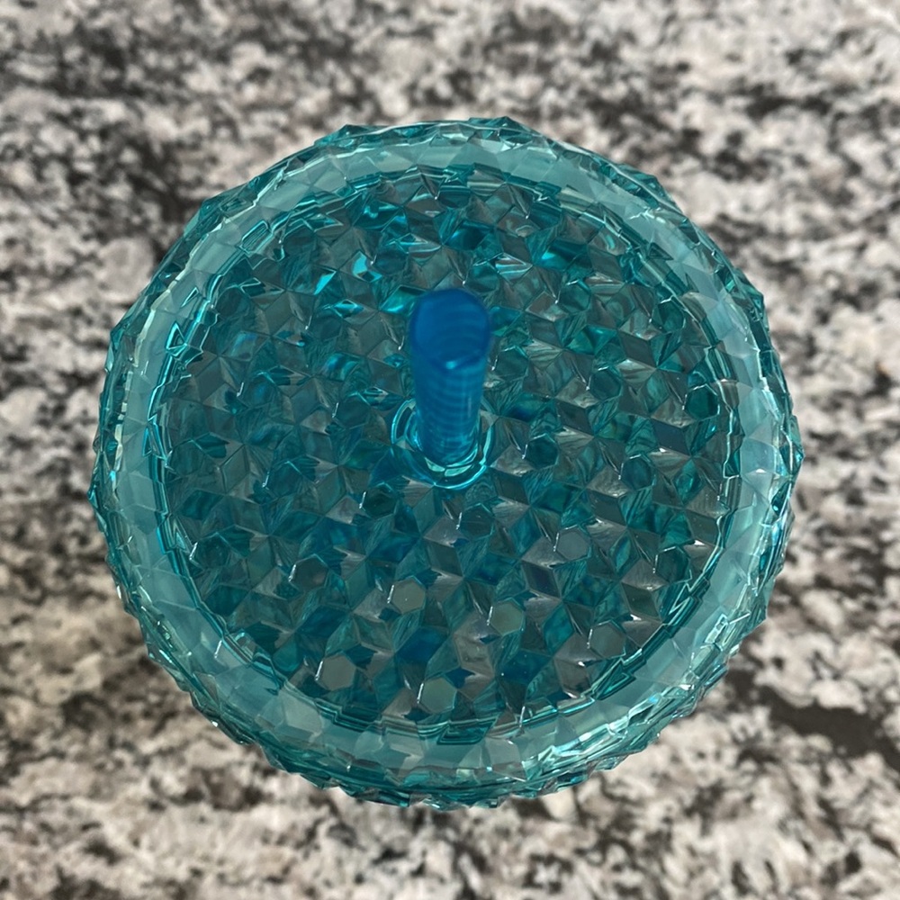 New! Textured Mermaid tumbler - Picture 6 of 6